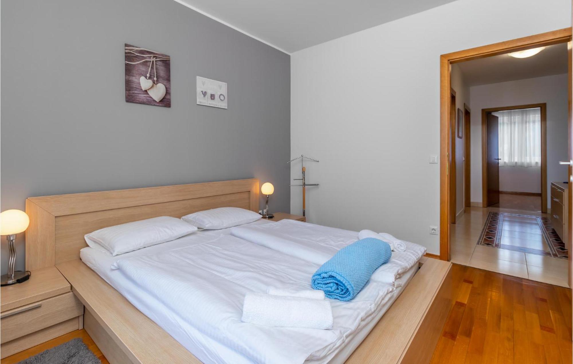 Lovely Apartment In Selce With House Sea View Exteriér fotografie